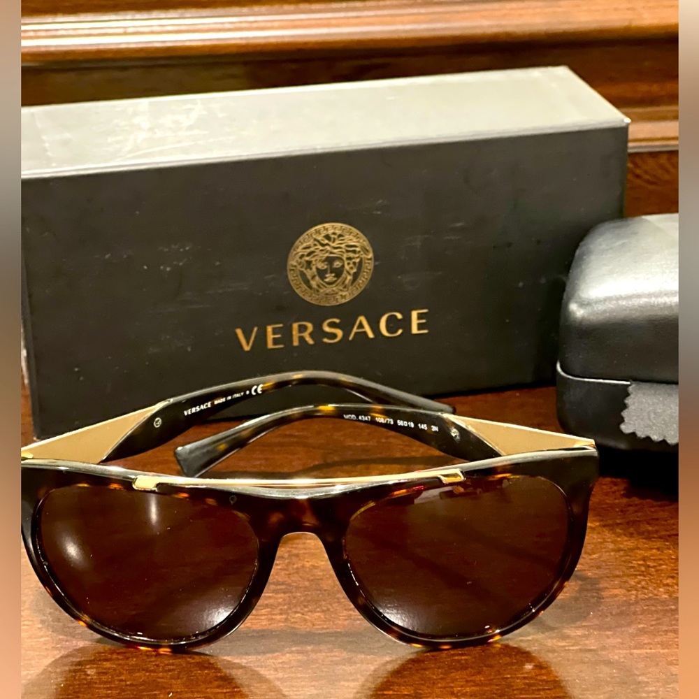 Versace sunglass